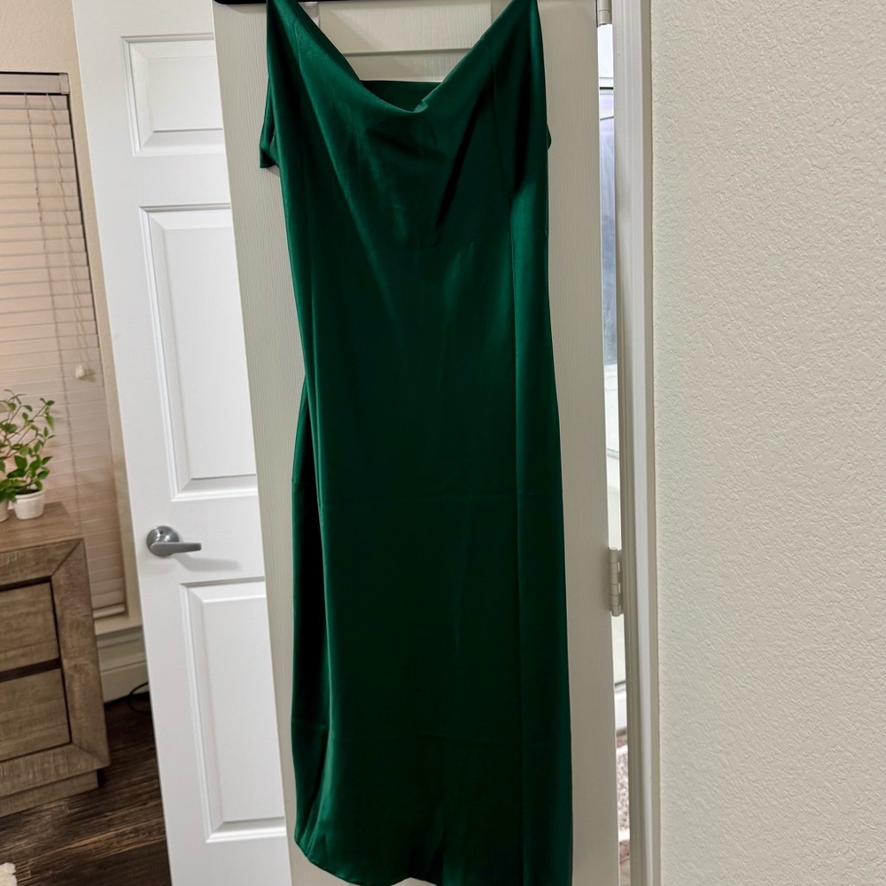 NWT Petal and Pup CYPRUS DRESS - EMERALD, size 6 - Picture 2 of 5